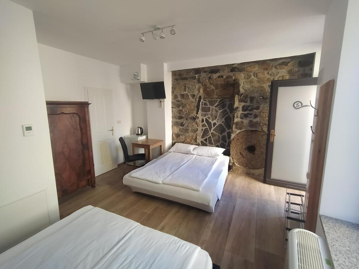 Apartmaji Maln Dolenjske Toplice Exterior foto
